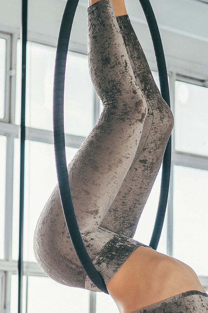 Velvet leggings Adriana | Sametové legíny | Color: black velvet | Yoga Leggings | Dragonfly Pole Wear and Bikram Hot Yoga Clothes