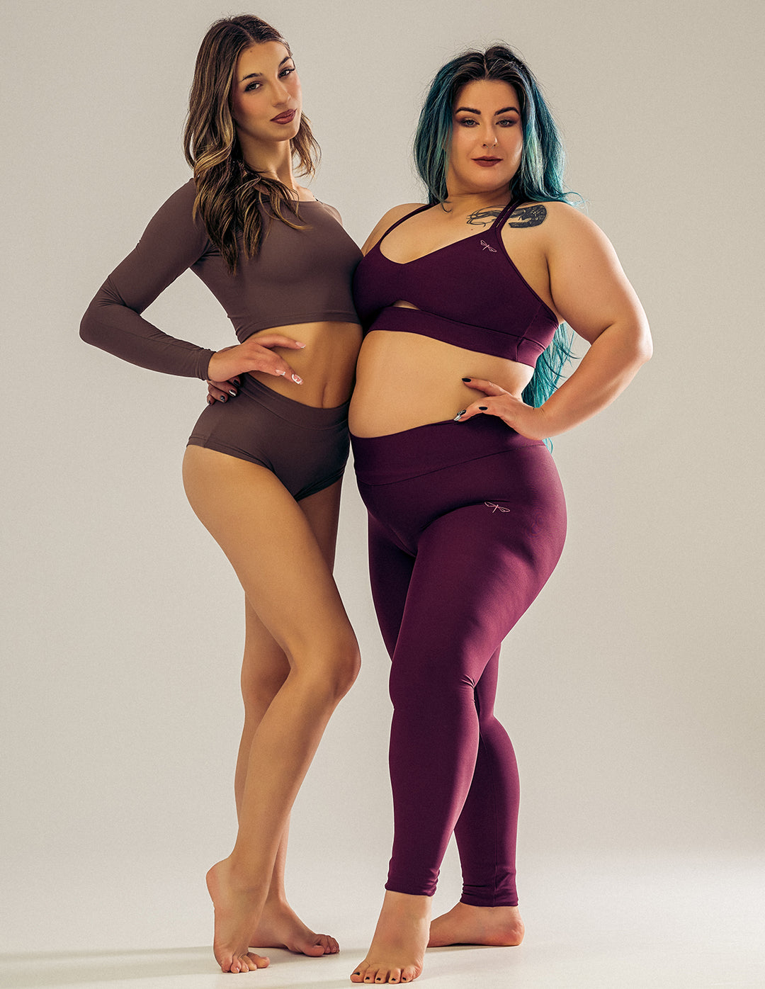 Pavi long-sleeve sports crop top – cocoa