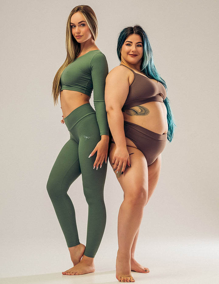 Pavi long-sleeve sports crop top – sage